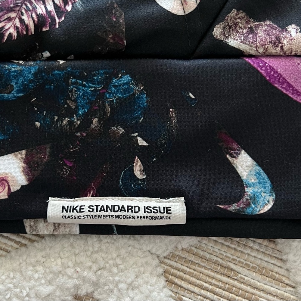 NWT Nike Dri-FIT Standard Issue Pullover Hoodie - Picture 7 of 11